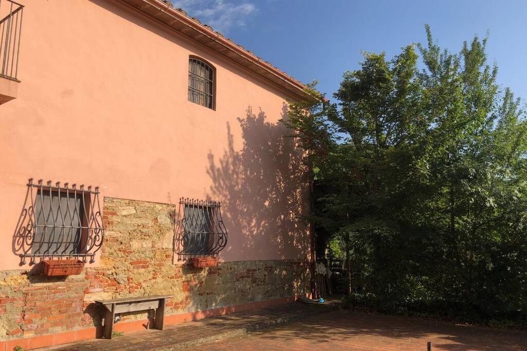 Villa La casa nel bosco Lari Esterno foto