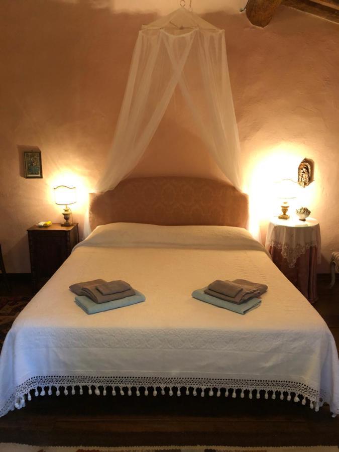 Villa La casa nel bosco Lari Esterno foto